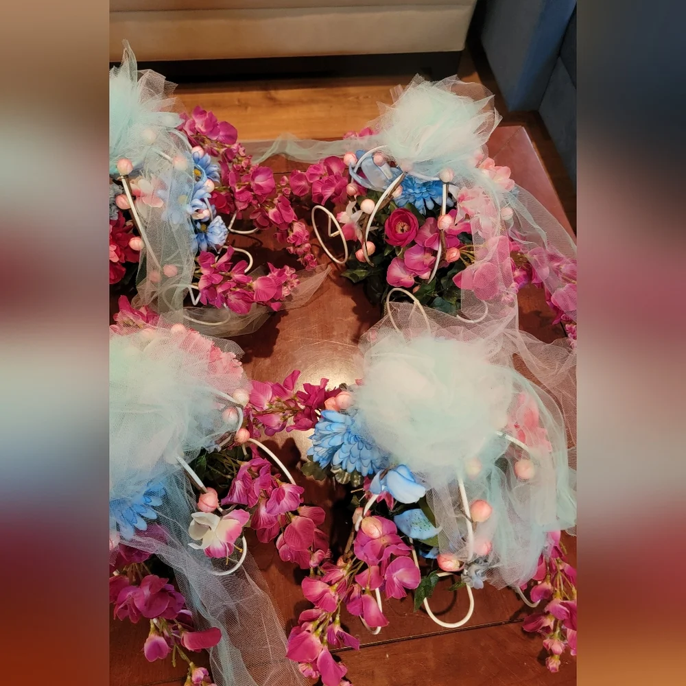 Cinderella Carriage Centerpiece with Pink and Blue Accents Flower
